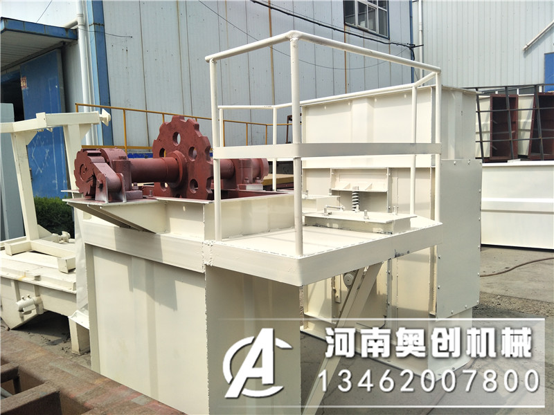 石灰岩碎块垂直斗式提升机存在的风险因素大概有四个主要方面 石灰岩碎块垂直斗式提升机存在的风险因素大概有四个主要方面