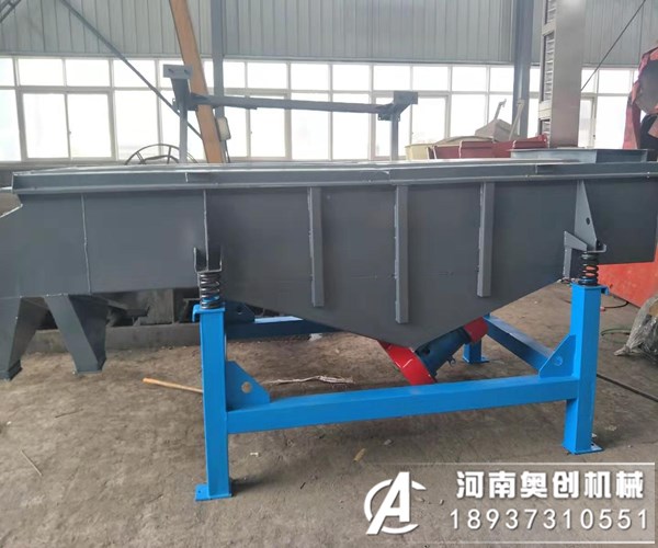 小型直线振动筛筛出来的物料不干净怎么回事如何解决呐?