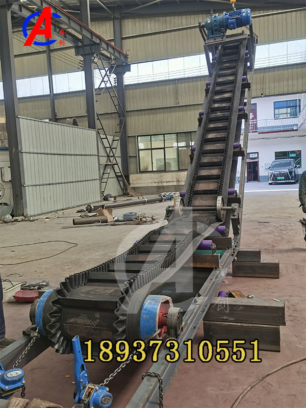 大倾角皮带输送机适用角度及优点